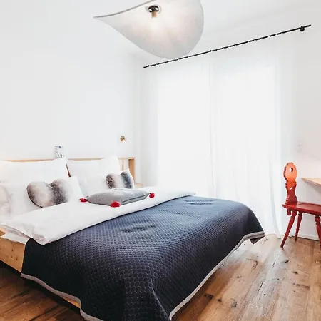 Grazios Luxusapartments Mit Dachterrasse Oder Garten, Kostenlose Parkplatze, E-tankstelle Apartahotel 2*
