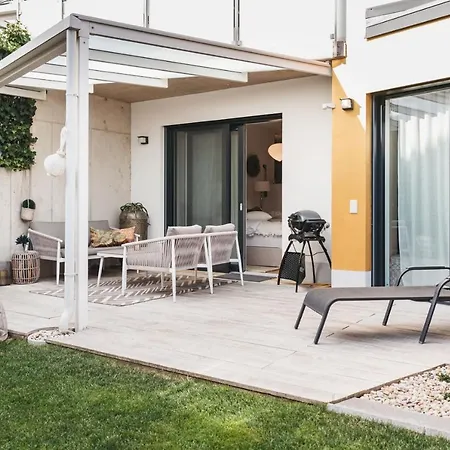 Graziös Luxusapartments Mit Dachterrasse Oder Garten, Kostenlose Parkplätze, E-tankstelle