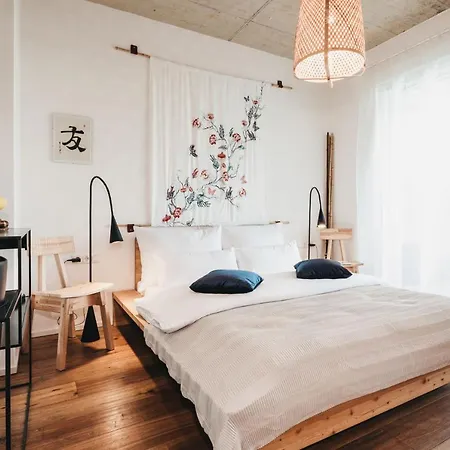Graziös Luxusapartments Mit Dachterrasse Oder Garten, Kostenlose Parkplätze, E-tankstelle 2*