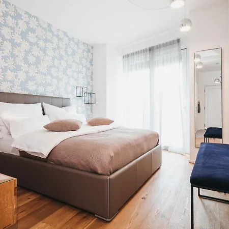 Graziös Luxusapartments Mit Dachterrasse Oder Garten, Kostenlose Parkplätze, E-tankstelle